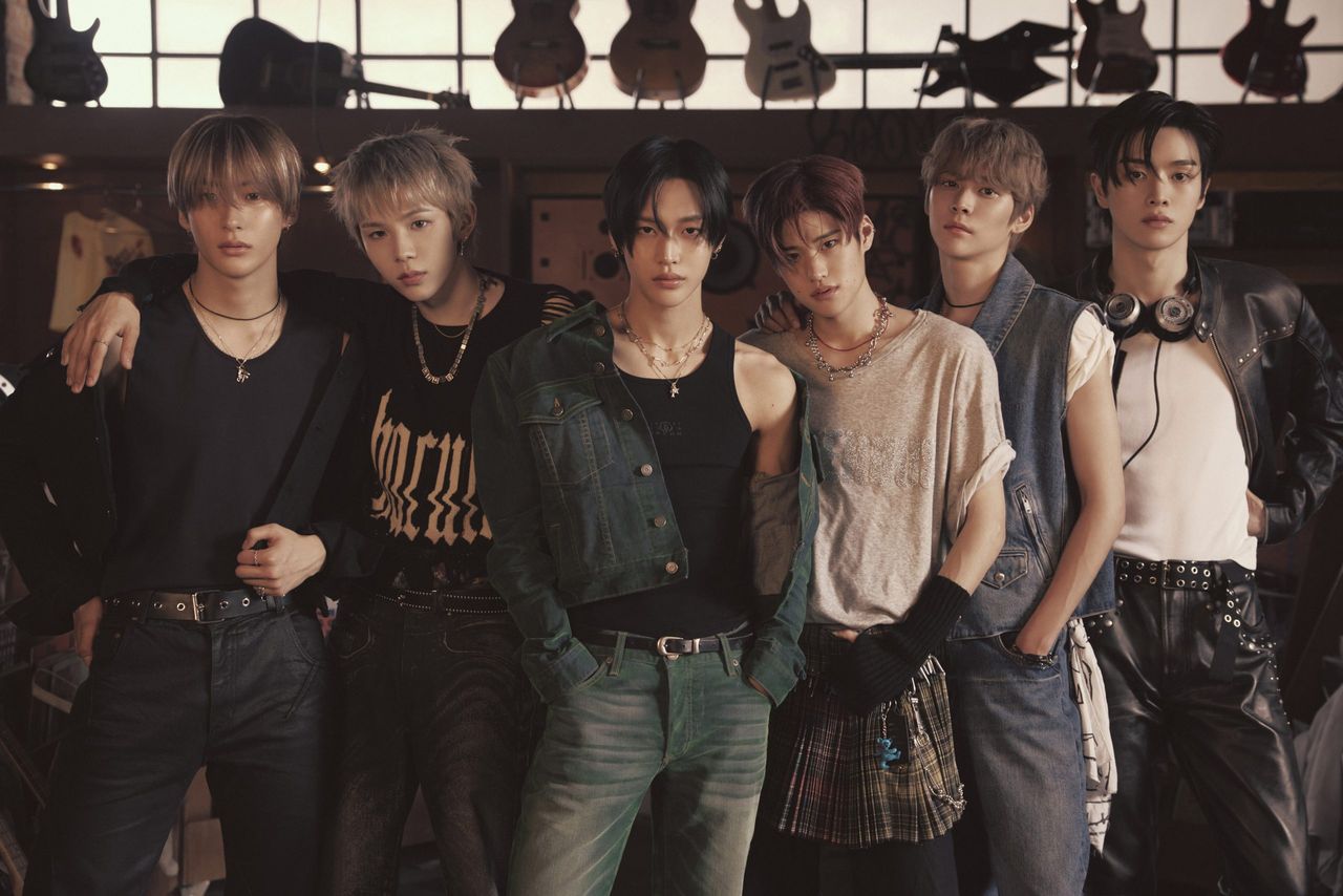 RIIZE have launched their debut mini album 'RIIZING - The 1st Mini Album' and shared a new music video for 'Boom Boom Bass'