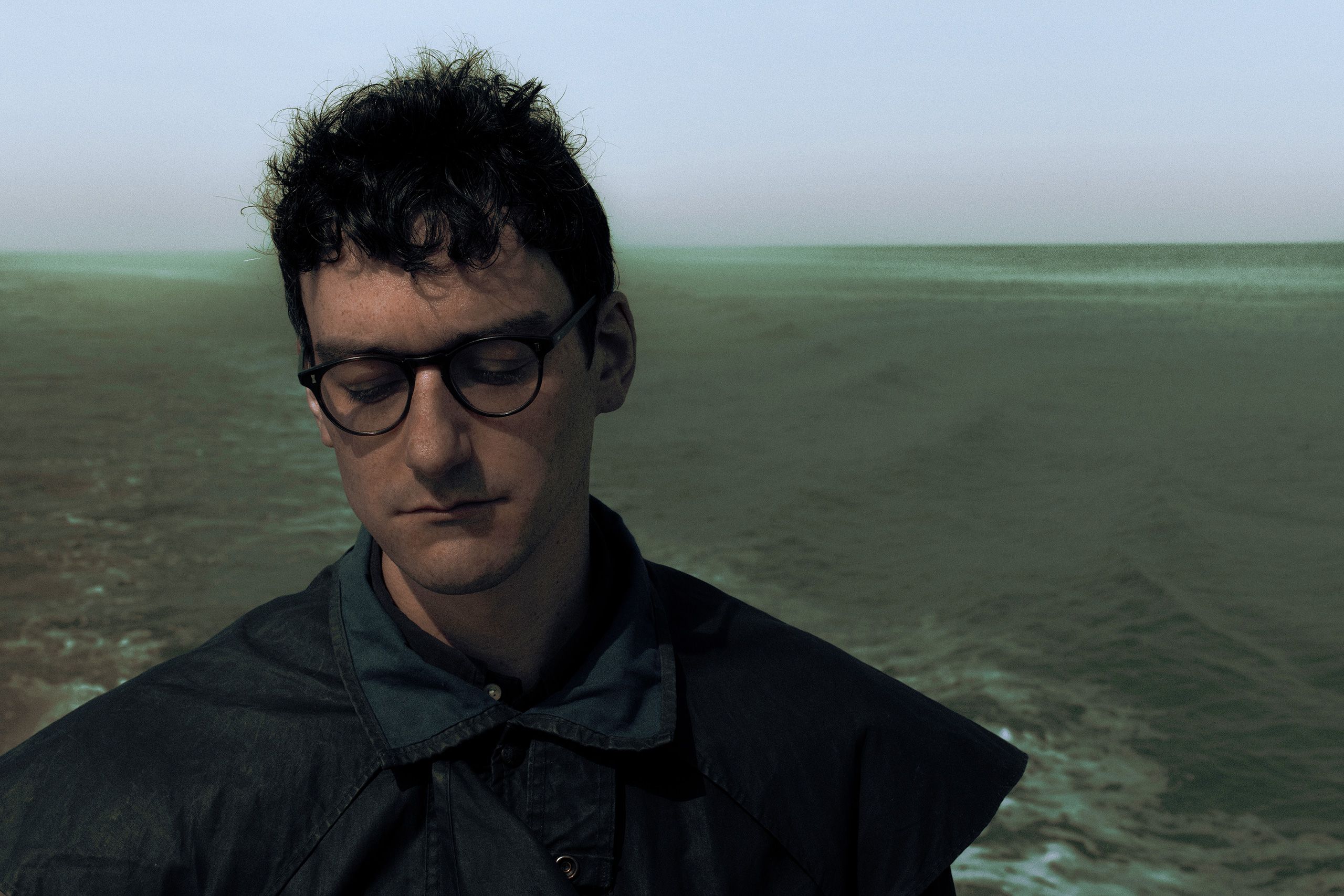 Danny L Harle has dropped his raw new single 'Raft In The Sea' featuring Julia Michaels